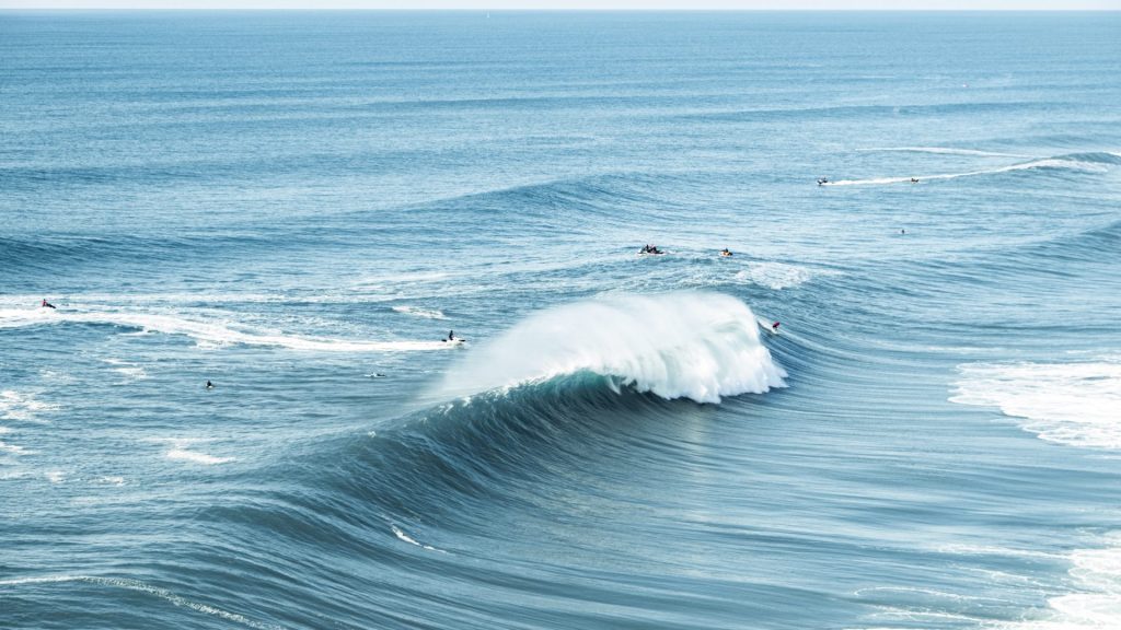 Biggest Waves In The World 8