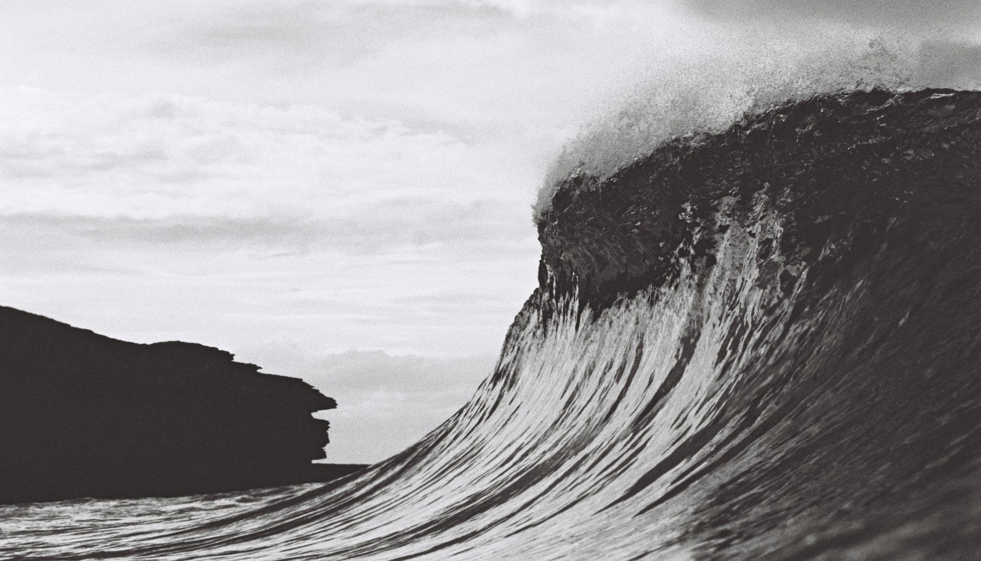 Derw Fineron Surf Photographer
